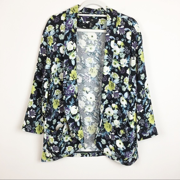 H&M Jackets & Blazers - H&M Floral Boyfriend Blazer
